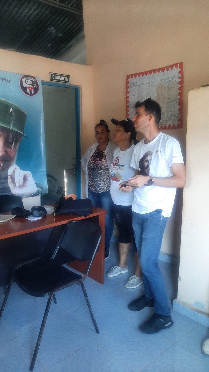 DraMarisol9564's tweet photo. En saludo al 99 Aniversario del natalicio de nuestro comandante se realiza banco de sangre en policlinico 8 noviembre,con el apoyo de los CDR  Guaro,#FidelPorSiempre, #HonorHolguinero https://t.co/k50SstHnw6