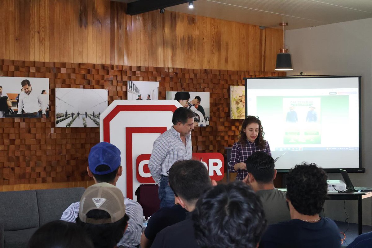 CEICKOR's tweet photo. ¡Celebramos con orgullo el Día CEICKOR!
Un día lleno de energía, inspiración y aprendizajes que nos recuerdan por qué en universidad CEICKOR formamos líderes con pasión por el agro.
¡Gracias a todos los que fueron parte de este día especial! https://t.co/1X1wJMSq67