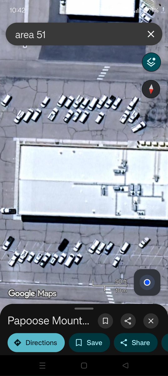 Shashank_Shank2's tweet photo. Umm, I did bit of a lookout at Area 51, Nevada. A Thread🧵
@elonmusk 
#Area51

No clue but I found a lot of similarities between vehicles, unidentified scraps, disturbing patterns🐕

(1/n) https://t.co/jJ0rzGE22X
