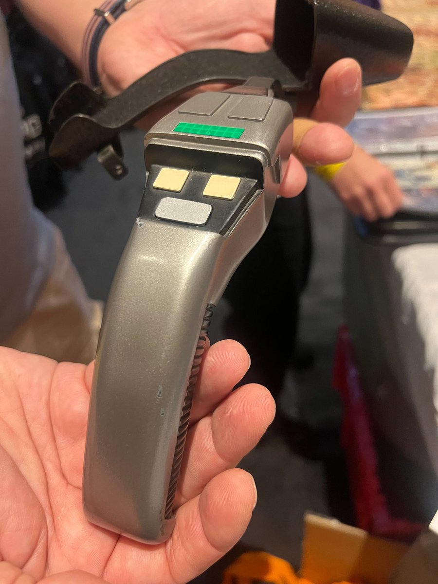 CherryTreeInc's tweet photo. We were fortunate to have the talented Bear Burge stop by our STLV booth and show us this awesome original Phaser prop from Star Trek: Insurrection.
Wow. Just wow.
#startrek #stlv #startrekinsurrection #startrekprop #cherrytreecomputers #bearburge #originalprop https://t.co/qFM3MHUn34