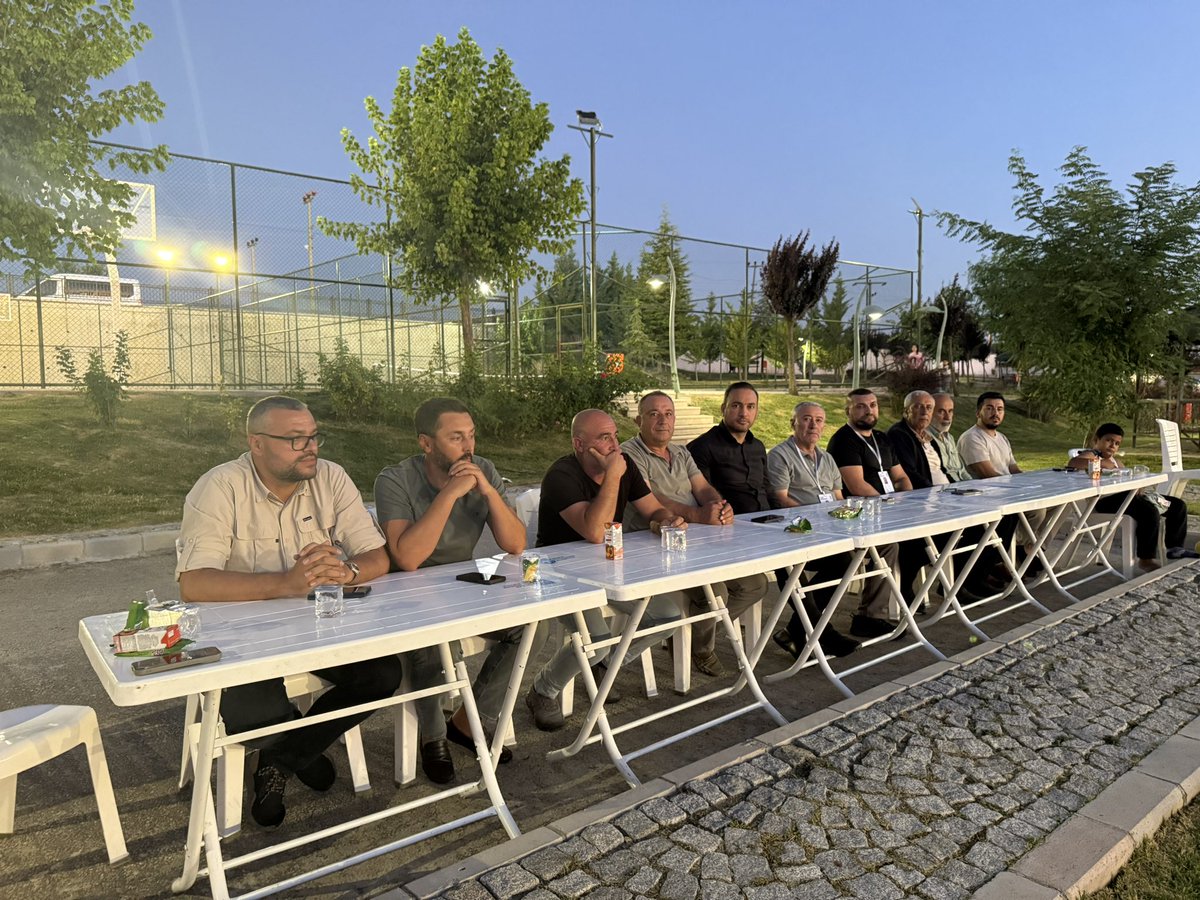 AK Parti Ankara İl Başkanlığı ilçeler arası Futbol Turnuvası maçlarında Bala ve Haymana ilçelerimizin maçındaydık.

Birlik ve Beraberliğimizin kazandığı güzel maçlar izliyoruz.