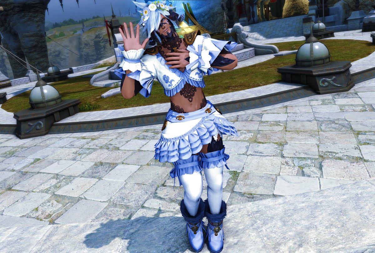 AzureAquaFFXIV's tweet photo. New raid top is PEAK https://t.co/ayQtbg13PO