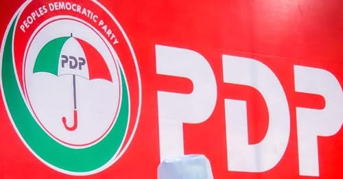 0xArbit's tweet photo. PDP leadership crisis worsens as 83 members drag chairman, INEC, others to court https://t.co/HMuu2MpbrN
γͺγΌγ«γγ€γδΈε | Kwam 1 | #WhoToMarry | Taylor https://t.co/7BGbJoZF9G