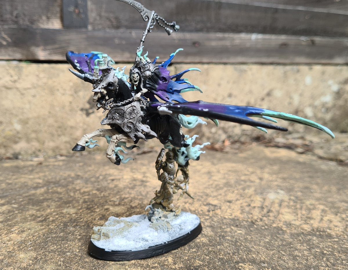 TukiTheCatDemon's tweet image. Honestly, I love him. Even if some of this flames fell off and he's a bit scuffed.
First time building and painting a #warhammer #minature #nighthaunt