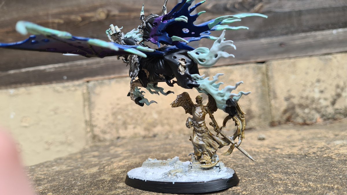 TukiTheCatDemon's tweet image. Honestly, I love him. Even if some of this flames fell off and he's a bit scuffed.
First time building and painting a #warhammer #minature #nighthaunt