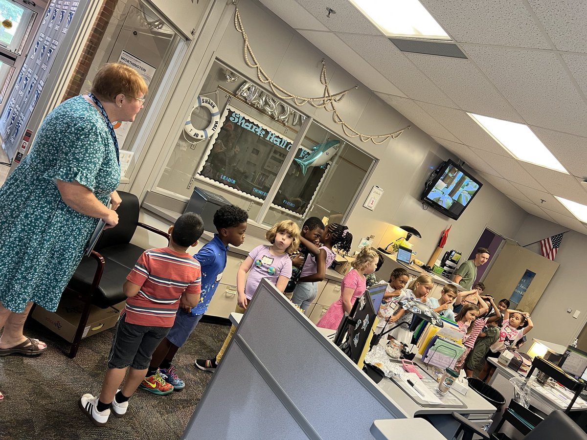 What an amazing environment for our students and families…Thanks to the <a href="/WoParkSharks/">Worthington Park Elementary School</a> community for creating a culture of love and care for all!  #firstdayofschool  #itsworthit