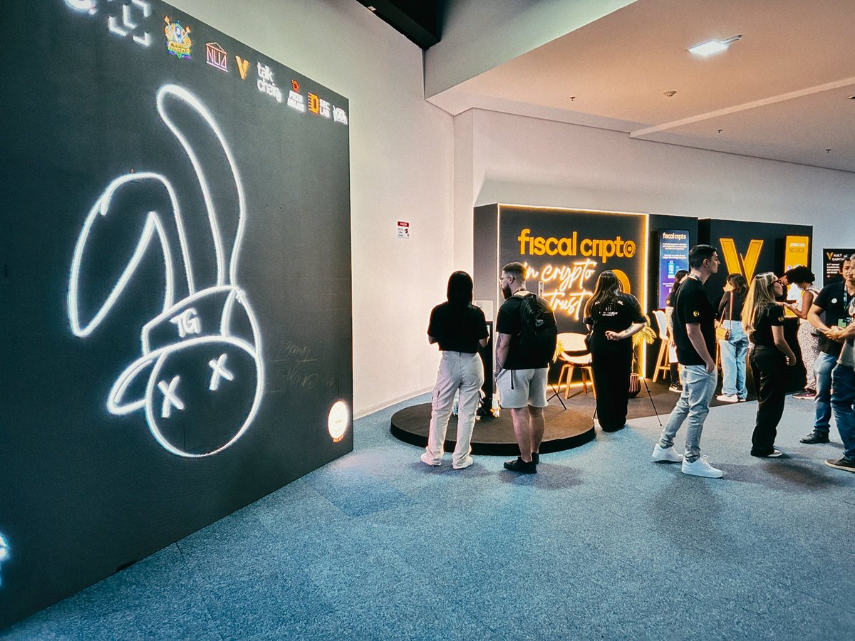 gm legends ☕️

Rabbit Gang took over <a href="/blockchain_rio/">Blockchain.Rio</a> 

the latin america’s biggest crypto event