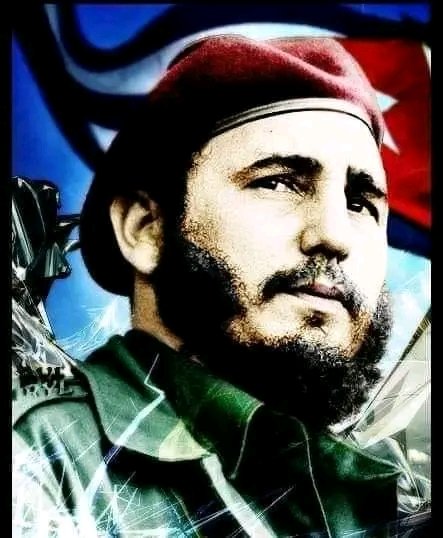 Tu imagen es como un baño de luz, que viene desde el sol radiante, porque sabemos que Fidel Castro Ruz, será siempre nuestro eterno comandante.. #FidelEntreNosotros