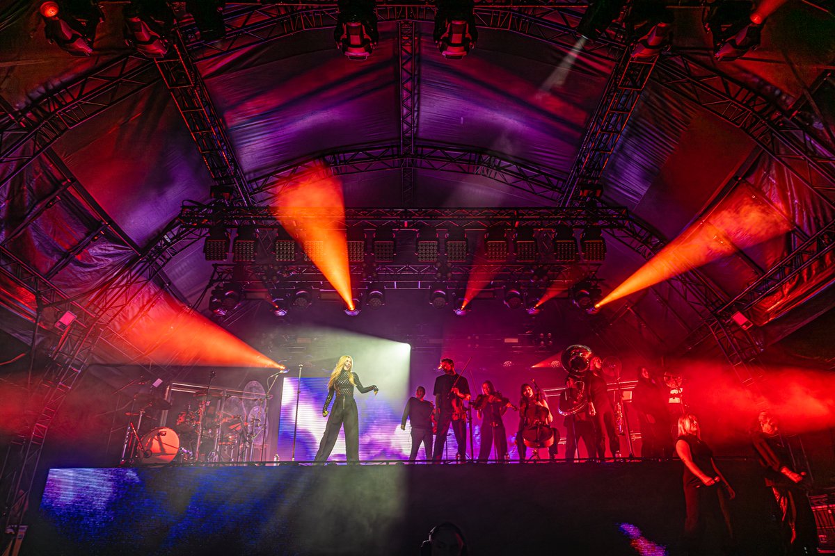 The Jockey Club Live (@thejclive) on Twitter photo Throwback to an unforgettable Friday night at <a href="/haydockraces/">Haydock Park Races</a>! π€β¨
Were you there when <a href="/BeckyHill/">Becky Hill</a> lit up the stage? π€© Throwback to an unforgettable Friday night at <a href="/haydockraces/">Haydock Park Races</a>! π€β¨
Were you there when <a href="/BeckyHill/">Becky Hill</a> lit up the stage? π€©