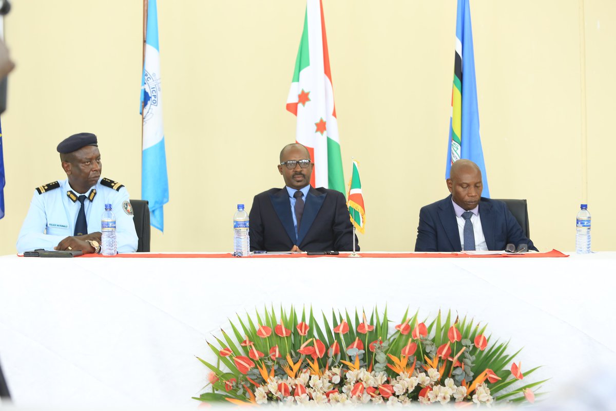 Burundi_Police's tweet image. #PROJET I-EAC Combattre le terrorisme et le crime organisé transfrontalier en Afrique de l’Est.
Ce 13/8/2025, lancement officiel du système automatisé de gestion des frontières au Burundi INKINZO (BMS)  à l’Aéroport International Melchior Ndadaye.