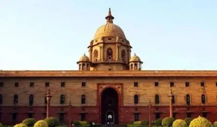 VidhayakaNewsin's tweet image. Senior Bureaucratic Reshuffle @ Government of India vidhayakanews.in/83814 #IREDA #PESB #GovernmentJobs #RegionalPassportOffice #MEITY #ITBP #SSB #TRIFED #MinistryOfTribalAffairs #InformationAndBroadcasting #EklavyaSchools #UPSC100Years #UPSCMains2025 #IndianRailways