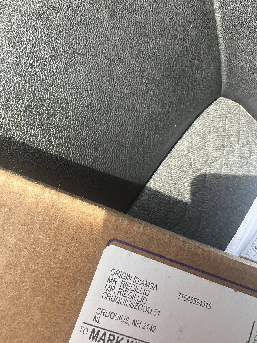 New delivery from <a href="/MrRiegillio/">MR. Riegillio</a> , gotta love delivery day! 
Not sure how this is discreet packaging though!!