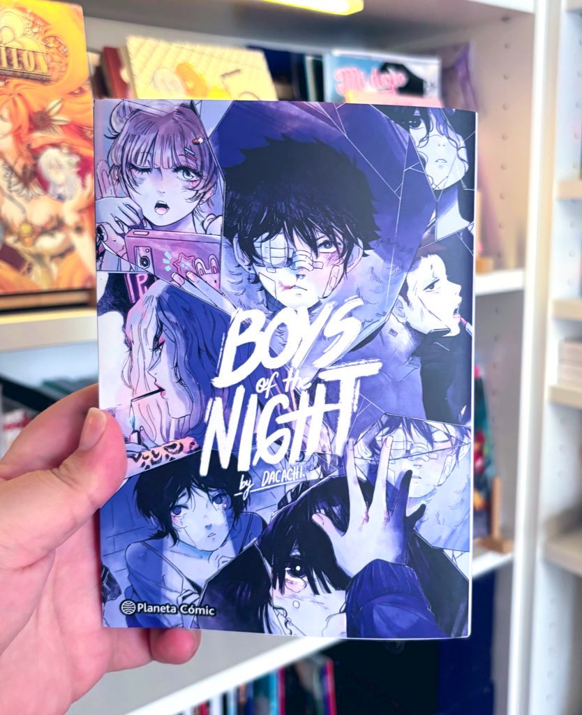 DacachiArt's tweet photo. Algo especial está muy cerca 🖤
Que emoción! 🤍 #BOYSoftheNIGHT 
.
.
Recuerden que ya pueden encontrar el tomo en librerías de España y Chile ~ O a través de @BuscaLibros y Amazon en el resto del mundo 🖤 https://t.co/K0QdWaQxdn