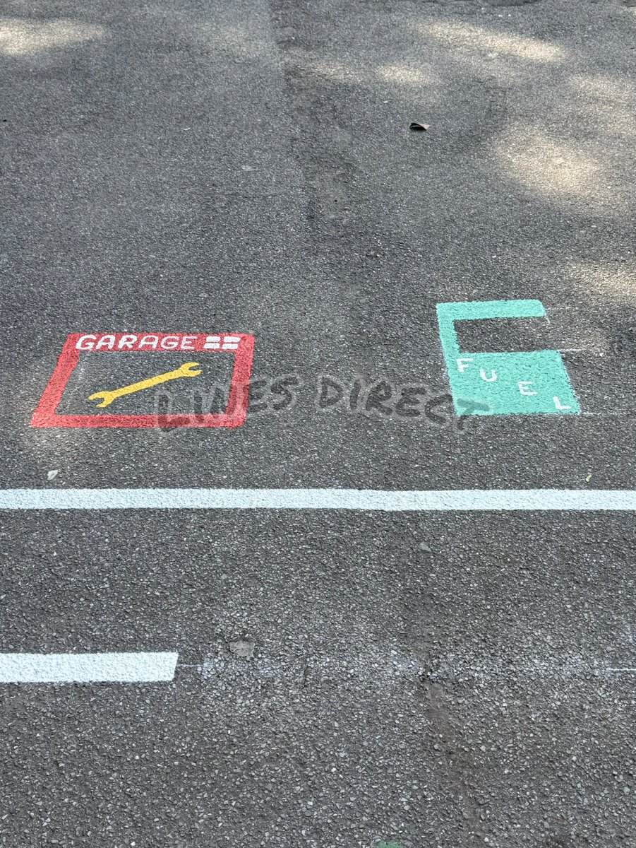 LinesDirect's tweet image. Bright and fun for the children to return back to school #School #Primary #Secondary #Southeast #Kent #London #PlaygroundMarkings #Local #Medway #BrightColours #MaidstoneBoroughCouncil #KCC #Sussex #Essex #outdoorclassroom #Readwriteink #SchoolPTA #Roadway #Target #Havering