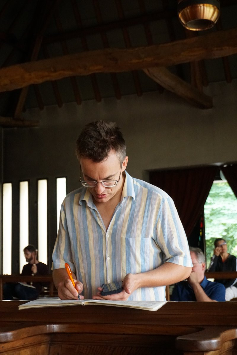 FranceBaroque's tweet photo. 🎼 3 photos, quelques minutes d’écart
👂 Écouter
📋 Organiser
❤️ S’impliquer
Voilà Oli Garde, notre directeur artistique @AcadMusiqAnciennes #PaysdeSavoie https://t.co/HJebvNnMm8