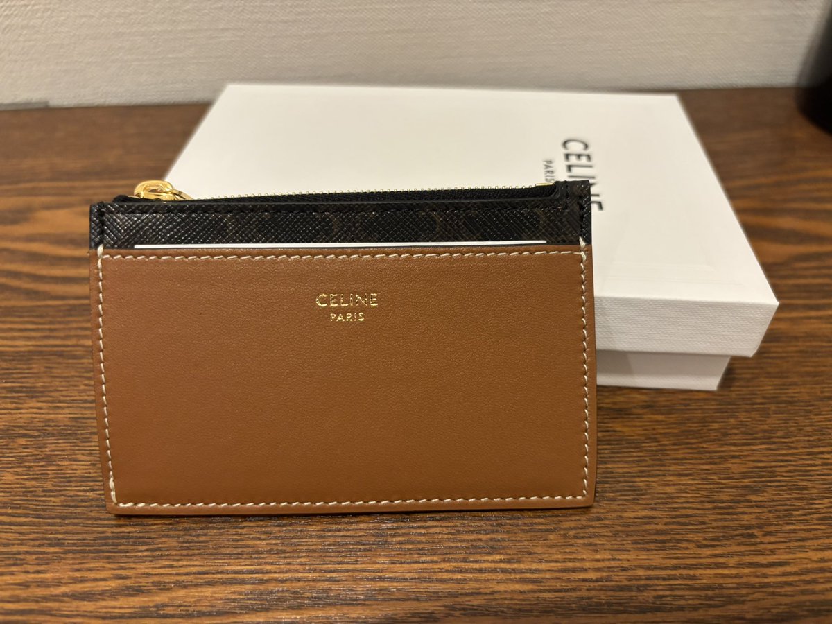 マルジェラ無くしたのやっぱ悔しかったのでマイニュー小銭入れ。
明日からこれで前向きに生きる🥺