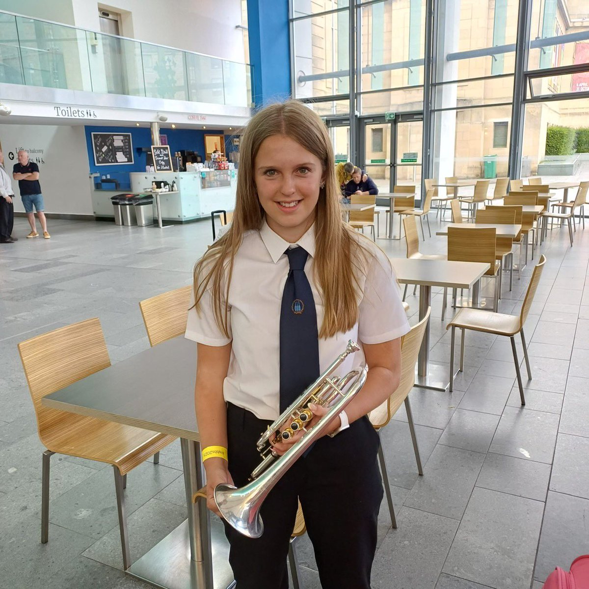 Mr Robertson tweet media