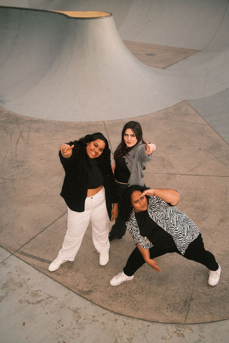 PEPTALK &amp; Huck Hastings capture emotional clarity in "Pretty Colours" melodicmag.com/news/peptalk-h…