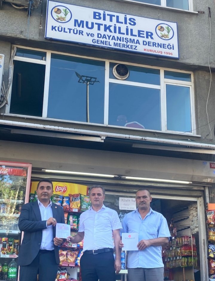 <a href="/mhp_fatihilce/">MHP Fatih</a> Başkan Yardımcılarımız Sn. <a href="/AhmetCicek_mhp/">Ahmet Çiçek</a>  ve Sn. <a href="/66alikaya/">Ali Kaya Yesil</a> , Bitlis Mutkililer Kültür Dayanışma ve Yardımlaşma Derneği Başkanı Sn. Seyfettin Kanat Beyi Ziyaret Ederek, 16 Ağustos Cumartesi Günü, Saat 12.00'da, İstanbul/Bakırköy Wow Otelde Düzenlenecek Olan "