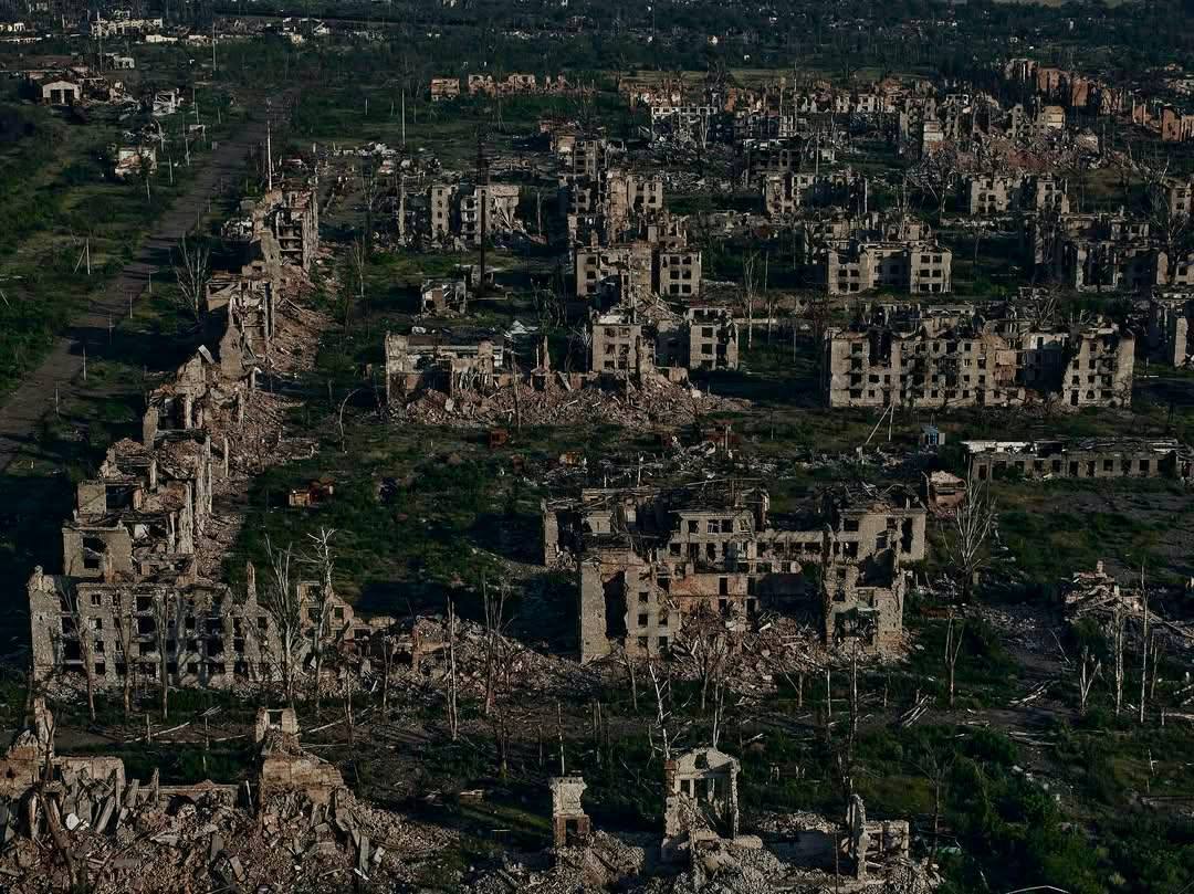 0000000100100x's tweet photo. Chasiv Yar, Dontesk region https://t.co/le6WxepLmP