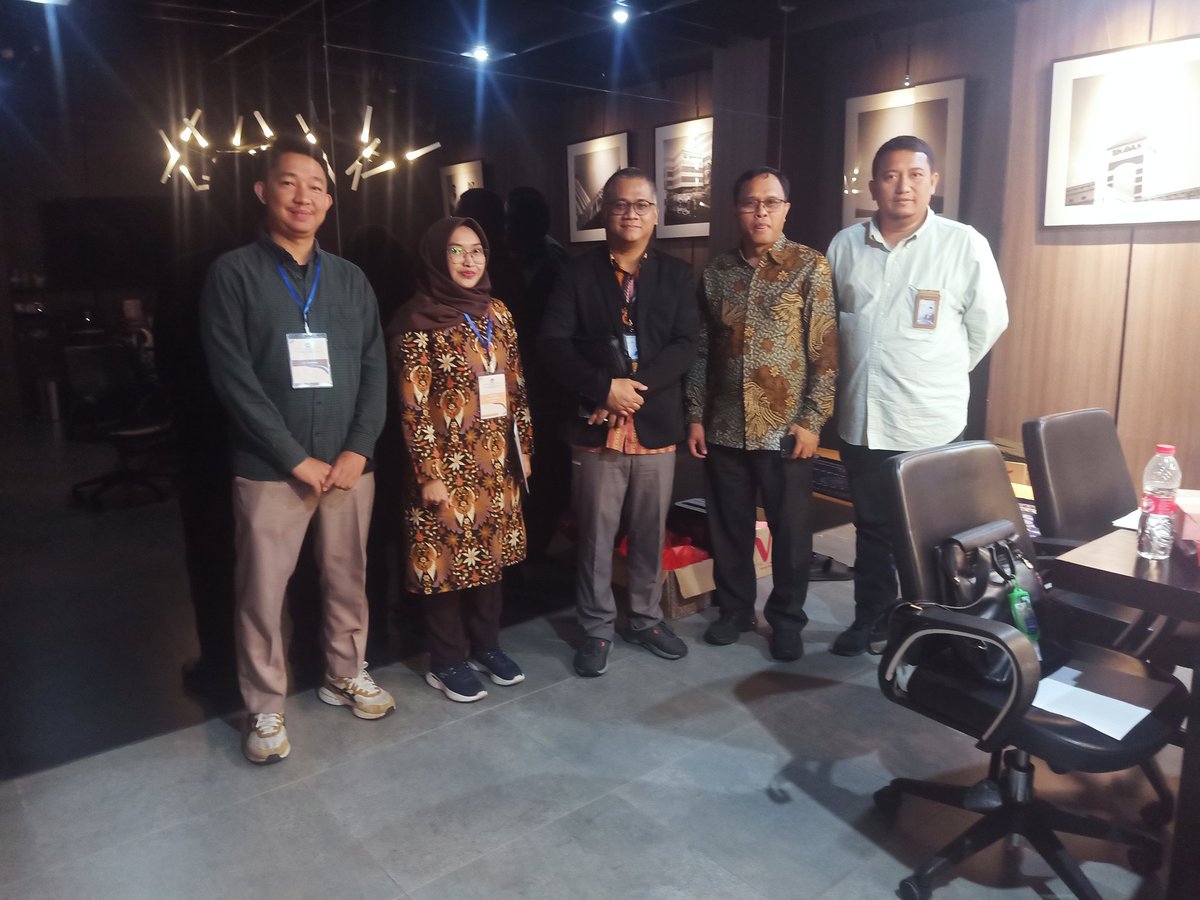 asephs82's tweet photo. Monitoring dan Evaluasi Pelaksanaan Uji Kompetensi Mahasiswa Bidang Kesehatan Masa Transisi Periode II Gelombang 2 tahun 2025
- Universitas Indonesia
- Universitas Binawan https://t.co/u2axvcqbsn
