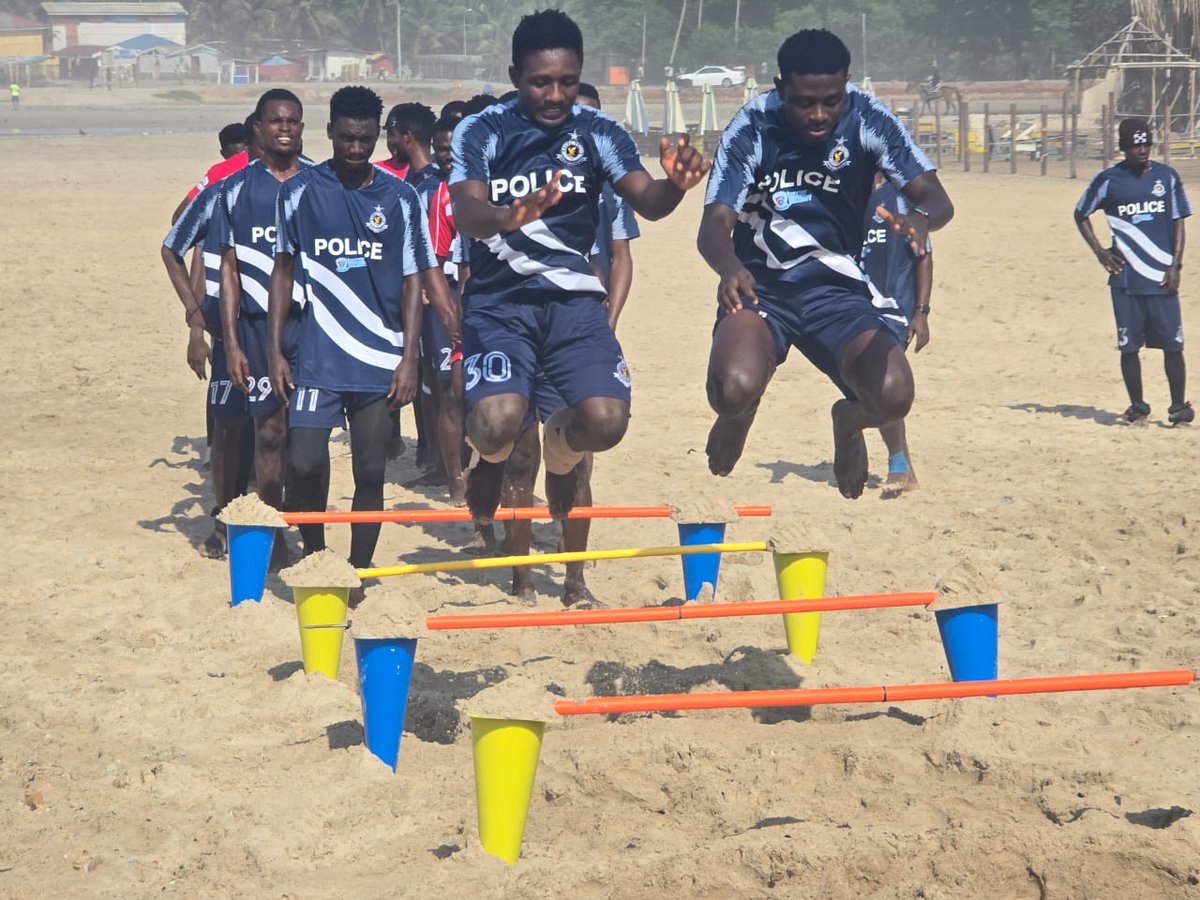 PNationals_fc's tweet photo. Pre season taking shape..

#conditioning #strength #endurance #toughness 

#beachwork🏝️

#preseason

#TeamPolice 💙
#WeArePolice👮🏾‍♂️
#PNFC
#AccessBankDOL https://t.co/VKlD6IKivd