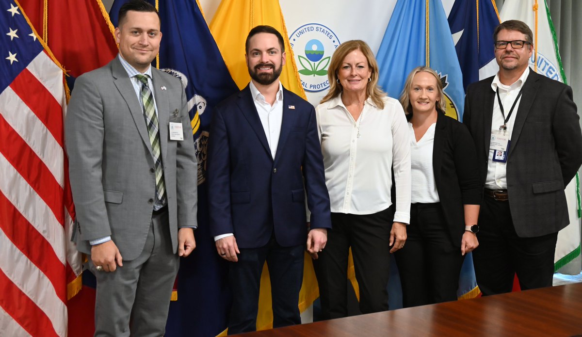 Kim David tweet media