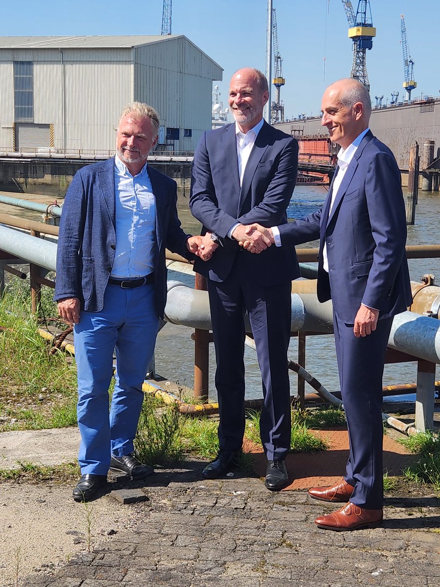 En god dag i Hamburg. Frigatter leveret til tiden, uden risiko og med Dansk bidrag/produktion.