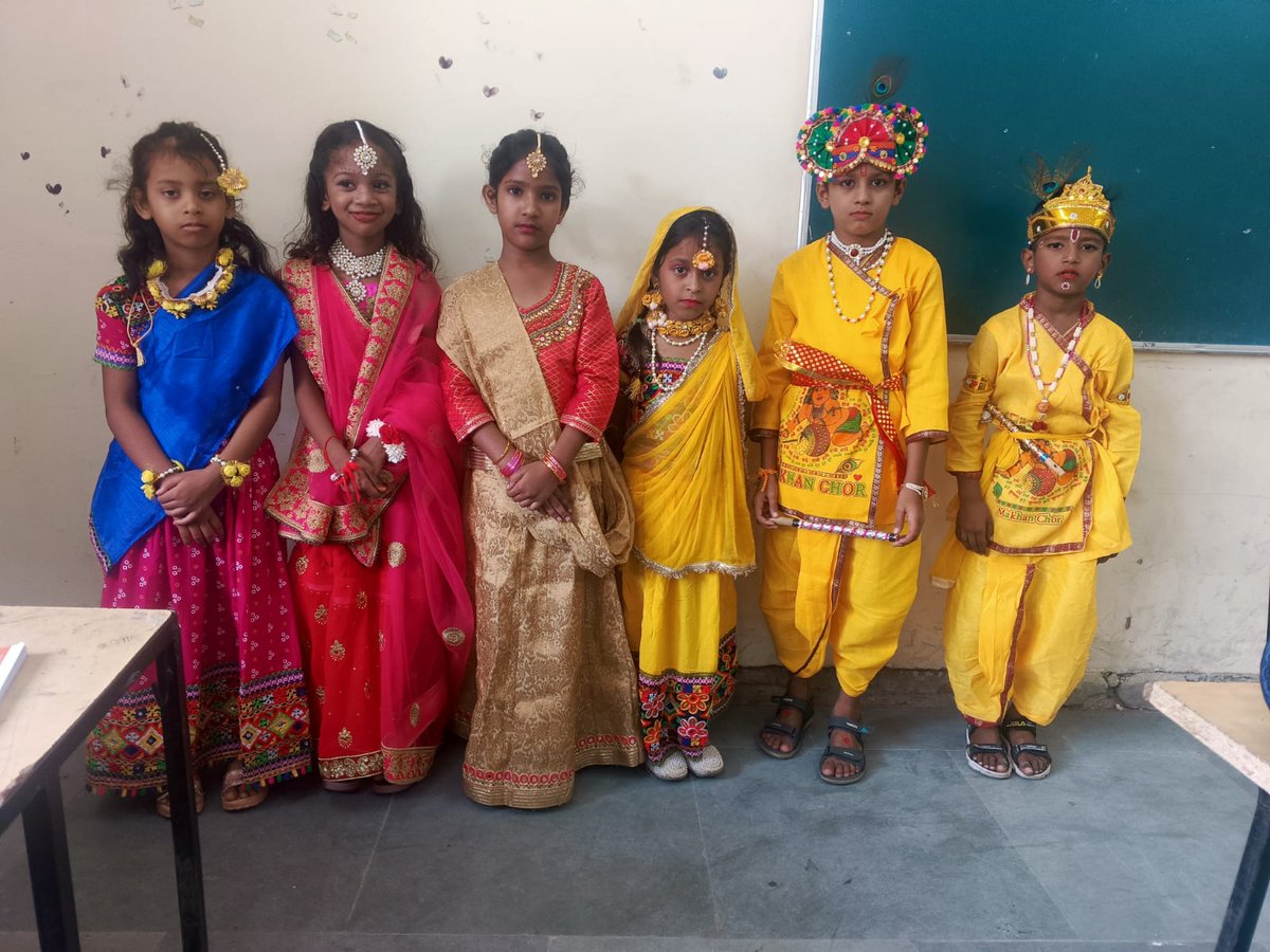 HighDhanas's tweet photo. राजकीय आदर्श उच्च विद्यालय धनास 2 चंडीगढ़ में आज श्रीकृष्ण जन्माष्टमी पर्व को विद्यालय के बाल -बालिकाओं द्वारा अति हर्ष-उल्लास और जोश के साथ मनाया गया,जिसमें उन्होंने श्रीकृष्ण के विभिन्न रूप प्रदर्शित किए। विद्यालय की अध्यापिकाओं द्वारा बच्चों को प्रोत्साहित किया गया । https://t.co/O3F4NVritE