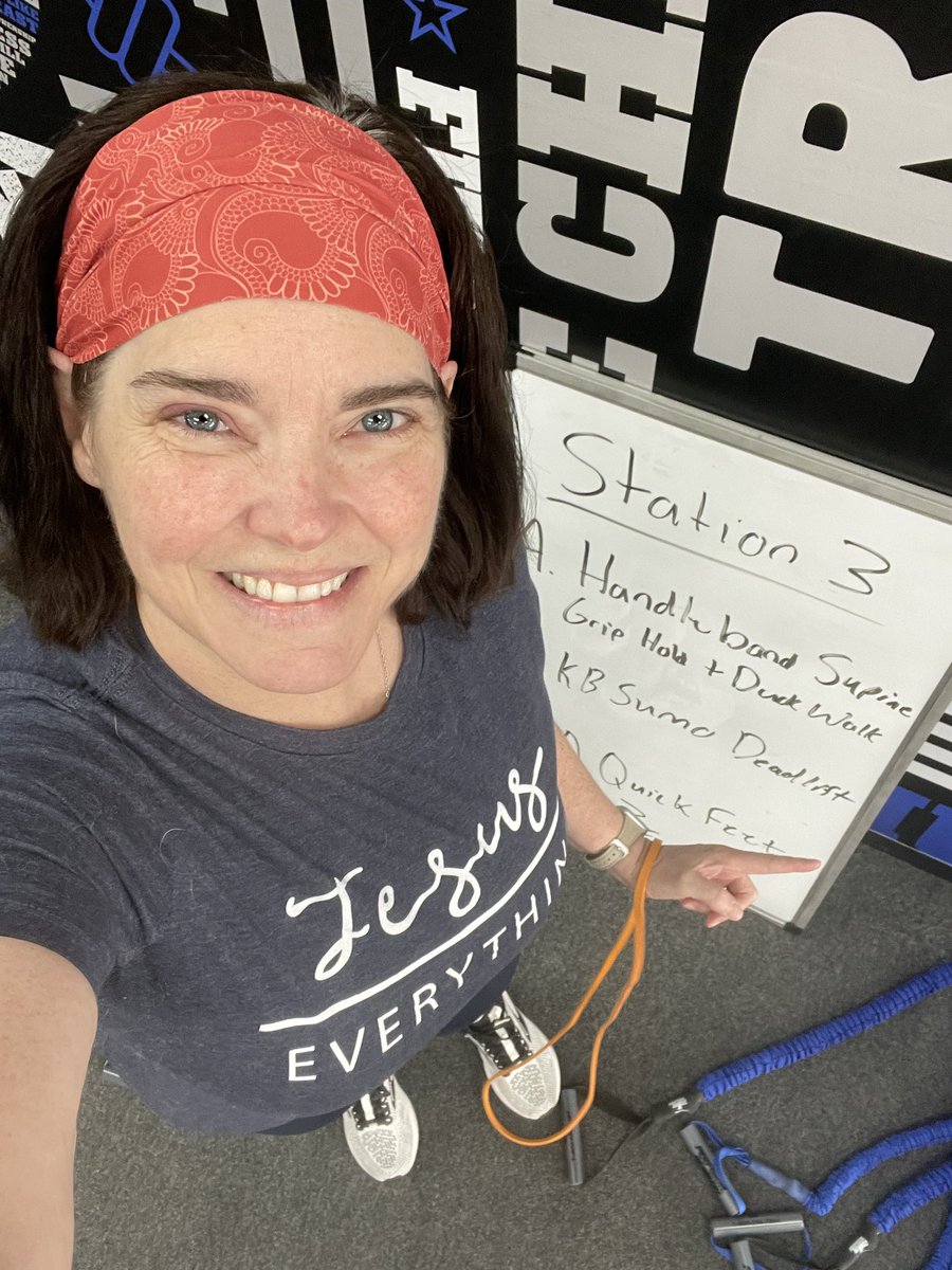 TrimpeChristine's tweet photo. Checking in! The only thing I dislike about traveling is missing my Fit Body Forever community, but I’m back. Happy worship Wednesday workout my friends. What are you working out today?
#SugarFreed #Fit50s #FitBodyForever #FitbyFaith #Viva4Kev #GriefDebrief https://t.co/HTXsCmOfIj