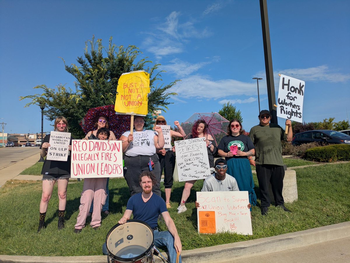 SBWUStLouis's tweet photo. This past monday, our best and brightest, Moe, was fired illegally for something they did not do. Naturally, we had multiple stores walk out bc if you come for one of us you come for all of St. Louis https://t.co/dw5LvwPf3t