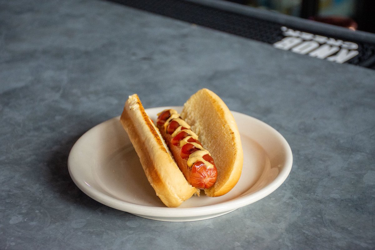 Philly dogs hit different 🌭 Grab one, grab a drink, and let’s watch the game!

#phillyfood #misconducttavern #sportsbareats #phillyhotdog #phillyeats #barbites #phillysports #phillies