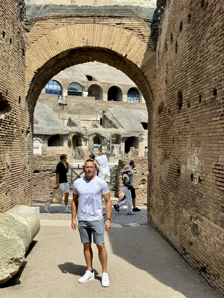 Georges St-Pierre tweet media