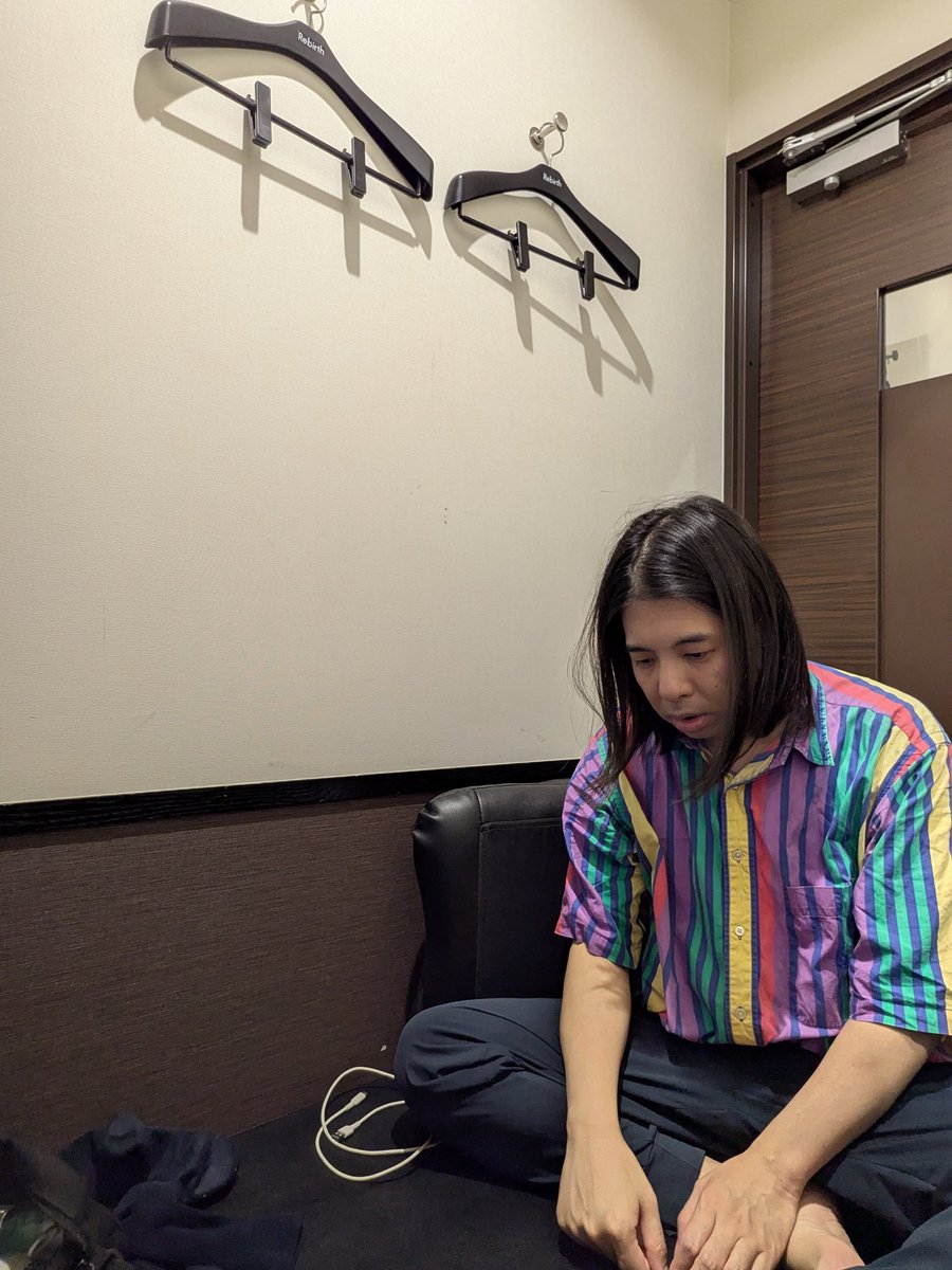 c_maina_saida's tweet photo. 快活CLUBで寝すぎた人
#せつない人モノマネ https://t.co/FiKsshID1U