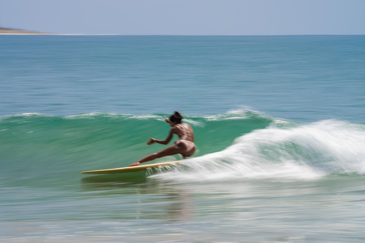 Roxy's tweet photo. Gliding through paradise with Flora Christin.

📷 la_malinde https://t.co/Jkwqnwa7Bf