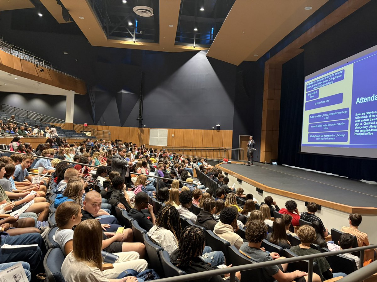 School is back! Great to be back meeting with sophomores and seniors!