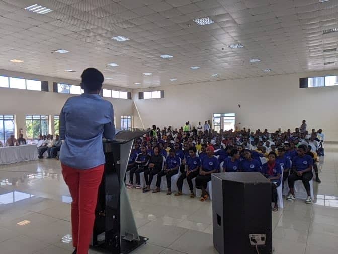 GISOZIYVCP's tweet photo. Murwego rwokwizihiza umunsi Mpuzamahanga W'Urubyiruko nogutangiza icyumweru cyahariwe urubyiruko,  insanganyamatsiko ikaba igira iti:  "Kubaka ubushobozi bw'urubyiruko hagamijwe iterambere rirambye" https://t.co/vcXLluN9Nl