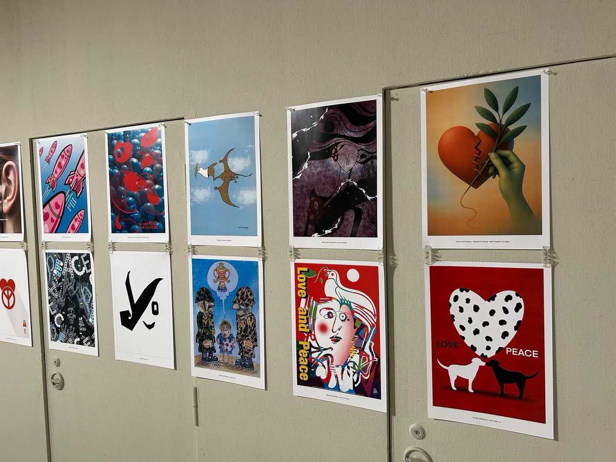 شهادة تقدير لمشاركتي  في معرض الملصقات الدولي السادس والثلاثين للحب والسلام في اليابان 🇯🇵 

#اليابان #السعودية #كاريكاتير_أمين #رأي_أمين #أمين_تون #كاريكاتير #كارتون #Ameentoon #Ameen_Alhabarah