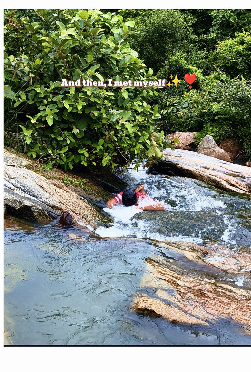 ChanchalNigam12's tweet image. मैं यही ठहर गया हूं।🙃😚
#WaterfallVibes  
#NatureAddict  
#PeaceInNature  
#NatureSoul  
#LostInNature