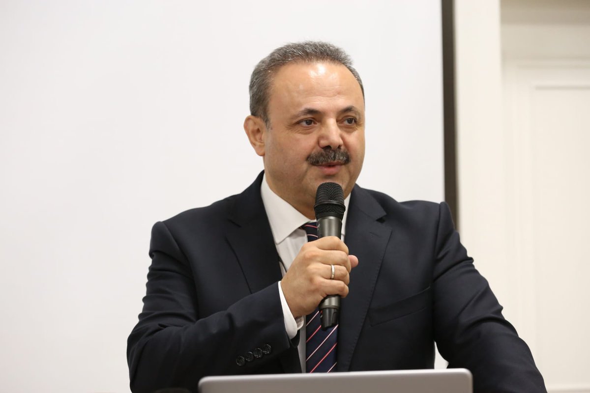 aksarayedutr's tweet photo. Aksaray Üniversitesi bilimsel ve akademik başarılarını artırmaya devam ediyor

Aksaray’da faaliyet gösteren yerel ve yaygın medya temsilcileriyle bir araya gelen Aksaray Üniversitesi (ASÜ) Rektörü Prof. Dr. Alpay Arıbaş, son bir yıl içinde yapılan çalışmaların sunumunu 14 başlık altında gerçekleştirdi.

🔗https://t.co/yZ1fyy6778