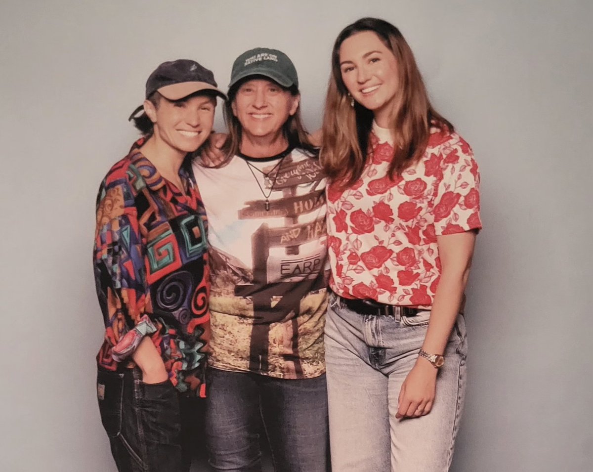 Shan she/her 📬 🍩 #E4L #WynonnaEarp tweet media