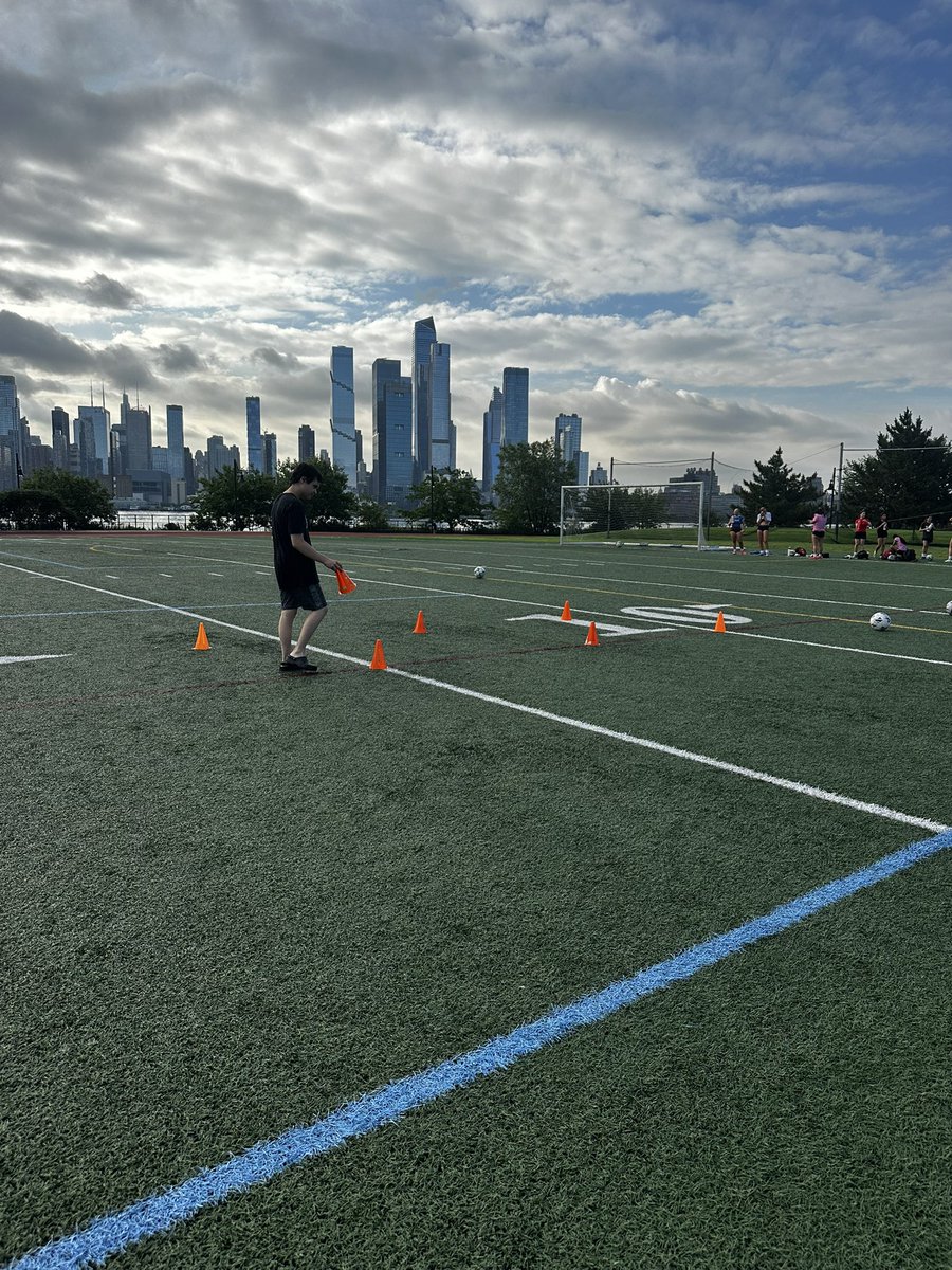 MissGwen_EDU's tweet image. Wee put in the work at the waterfront this summer 🏃‍♂️⚽️🏙️
#weeexercise #homeprogram #allkids #AIM