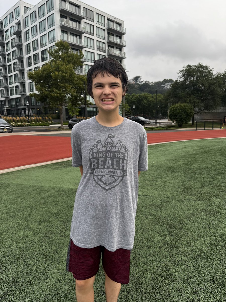 MissGwen_EDU's tweet image. Wee put in the work at the waterfront this summer 🏃‍♂️⚽️🏙️
#weeexercise #homeprogram #allkids #AIM