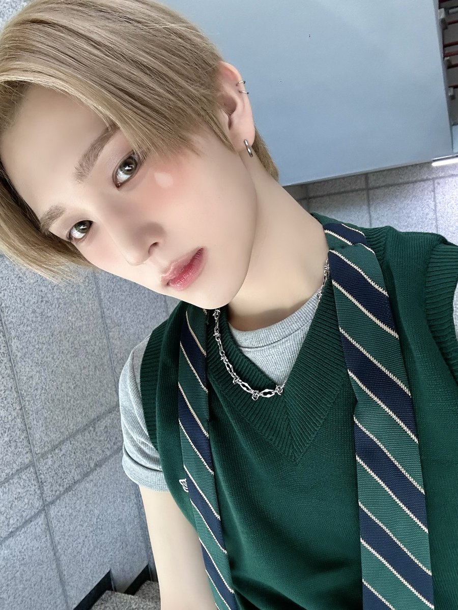 눈물 셀카🥹

#EPEX #이펙스 #BAEKSEUNG #백승 #백전백승