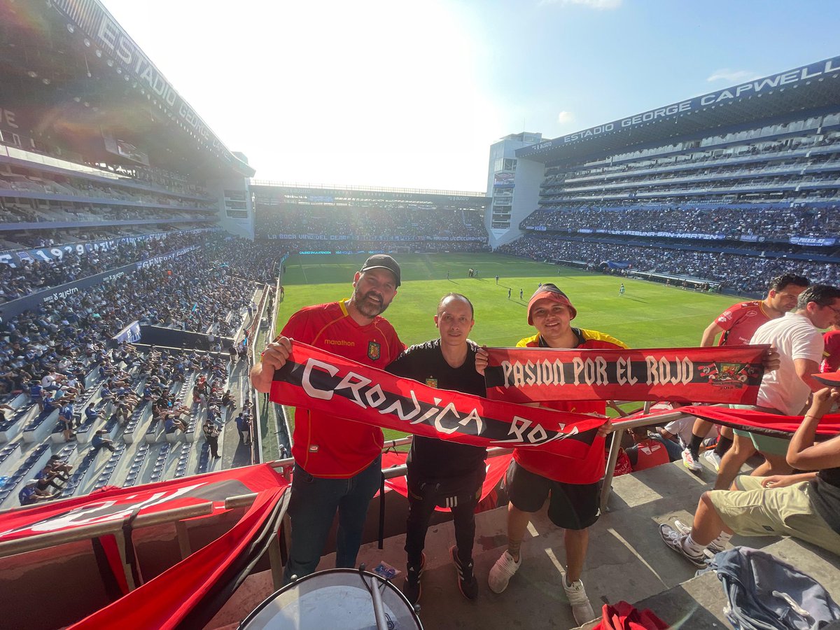 Un solo puño 👊 ❤️🖤