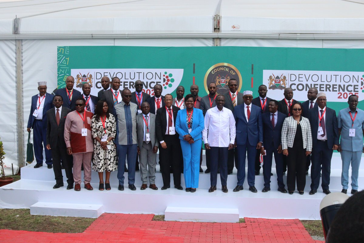 MeTAKenya2018's tweet image. In his official remarks at the #devolutionconference , The President of the Republic of Kenya @WilliamsRuto recognized the transformative nature of #devolution correcting historical imbalances and entrenching social justice and accountability. He pledged the full transfer of…