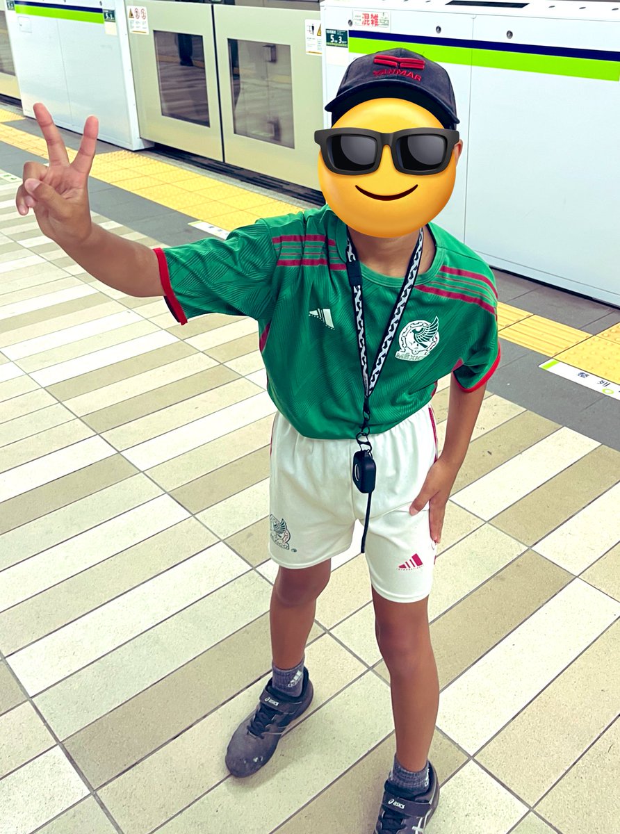昨日3泊4日のサッカー合宿から帰宅した長男。今朝早朝に再び祖父母宅へ。ひとりで大丈夫と言いつつも、ひとり電車に乗ると、出社ついでに途中までお見送りの私にずーっと手を振り続けてたので、私も振り続けてた。
