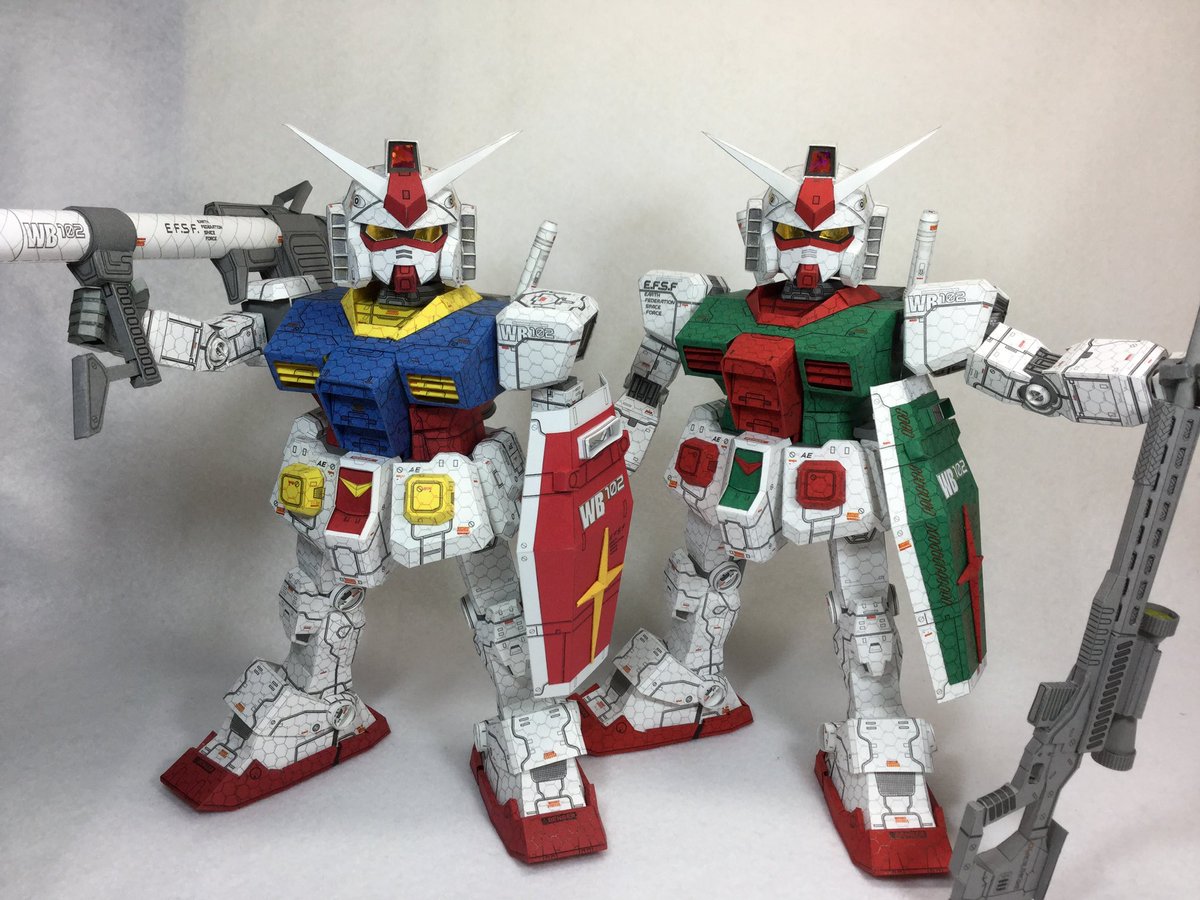 #作品はなんでもいいからフルスクラッチビルドの過程を晒そうぜ
#ペーパークラフト の #ガンペパ
展開図設計と印刷して、切り出し張り合わせ組立を繰り返し完成。