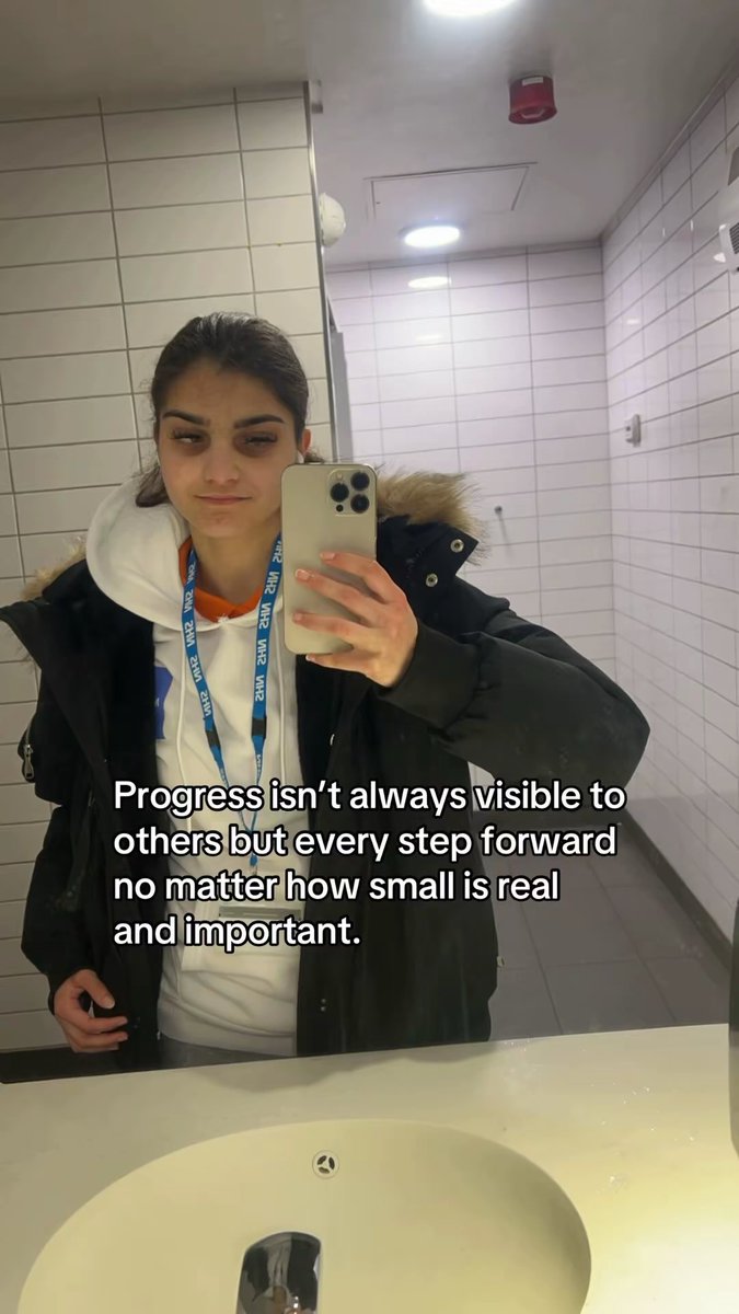 LeadHostSarah tweet media