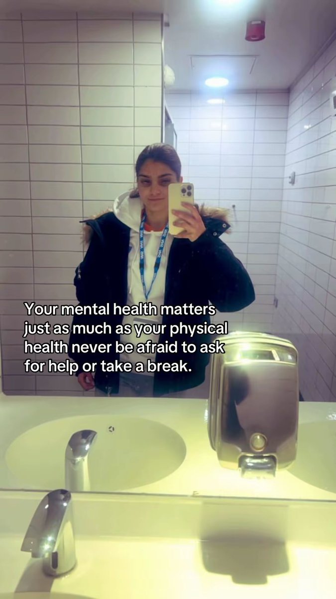 LeadHostSarah tweet media